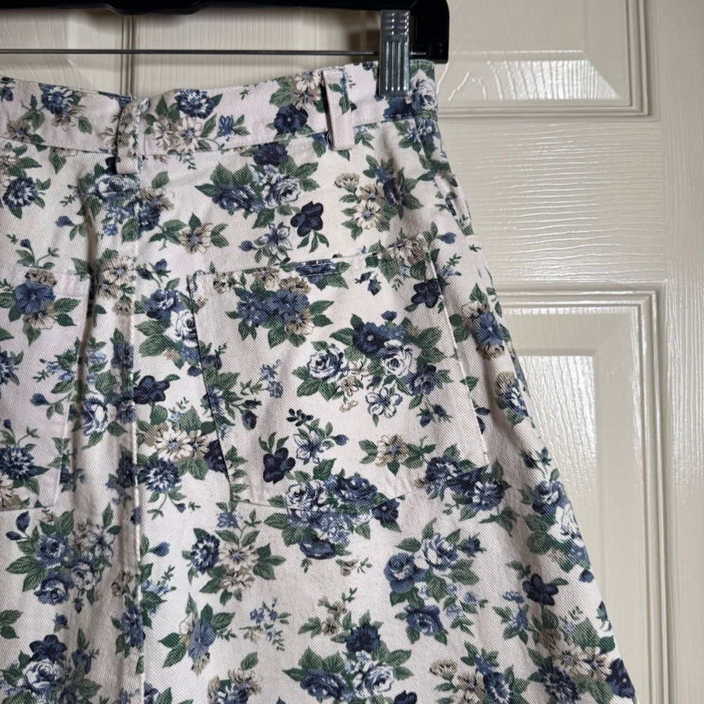 VINTAGE Y2K 90s AMY BYER  Blue Floral White Denim Skort Waist Size 7 - Picture 2 of 10